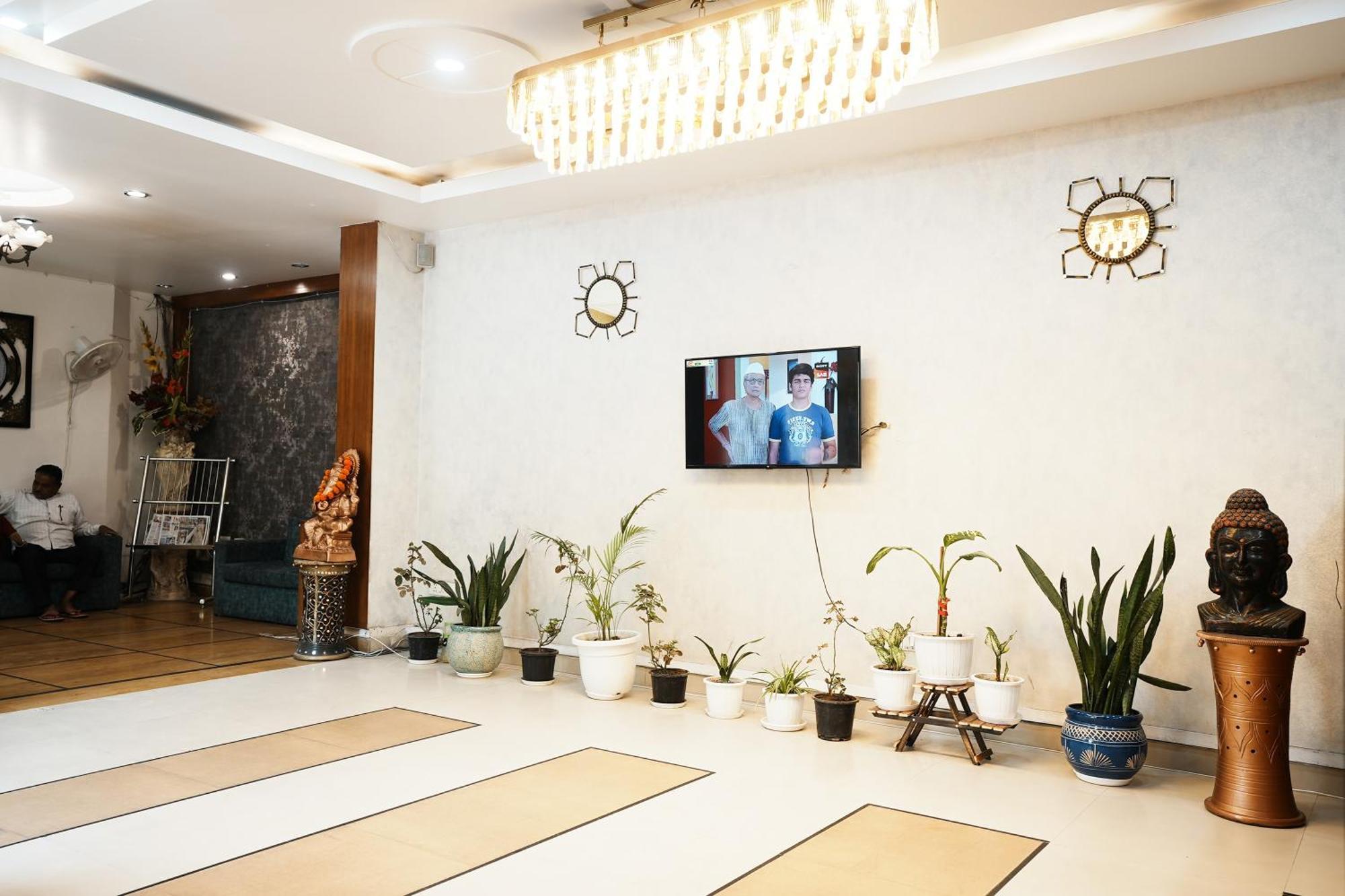 Hotel Om Paradise Near Igi Delhi Airport Nuova Delhi Esterno foto