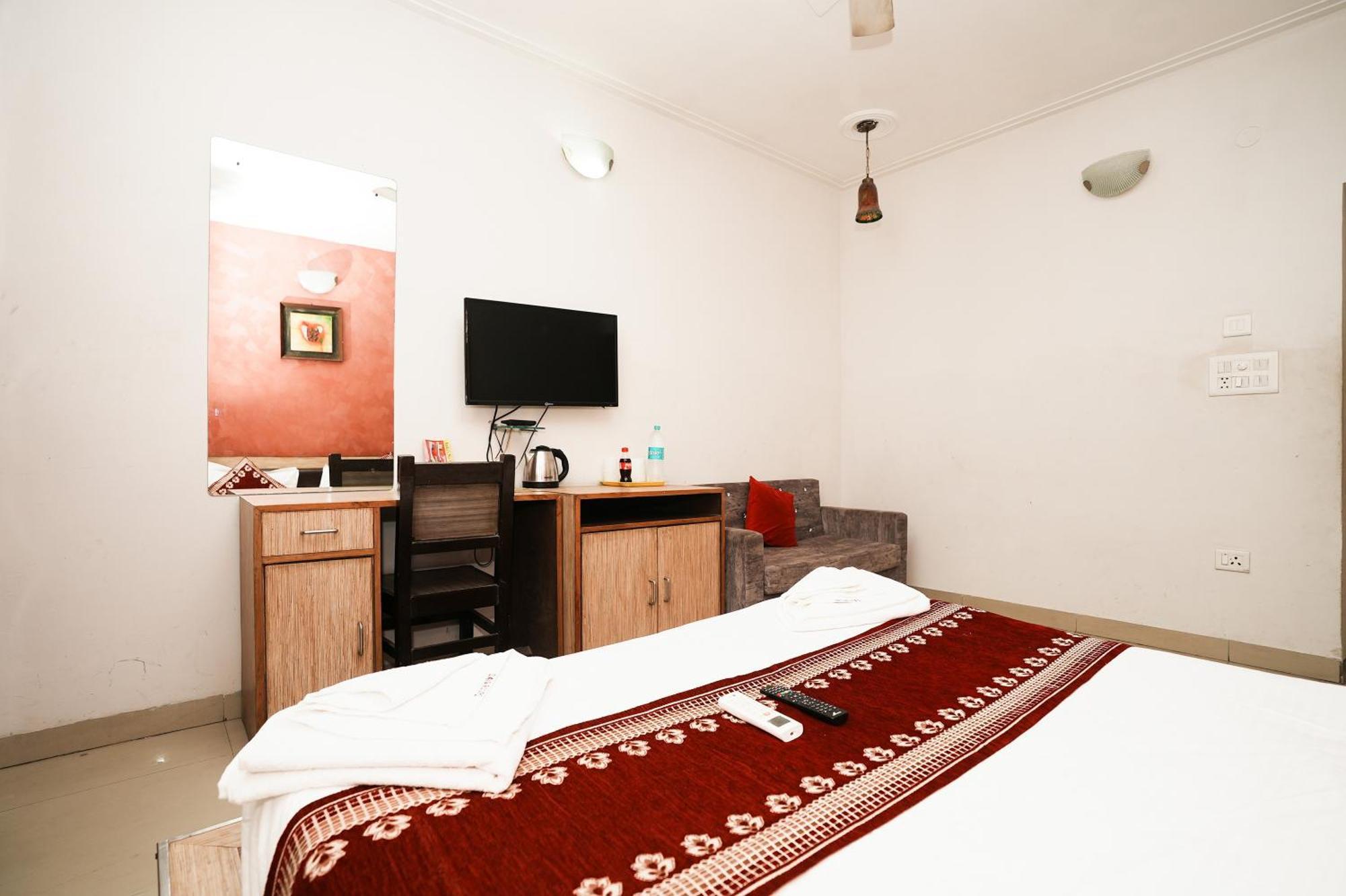 Hotel Om Paradise Near Igi Delhi Airport Nuova Delhi Esterno foto