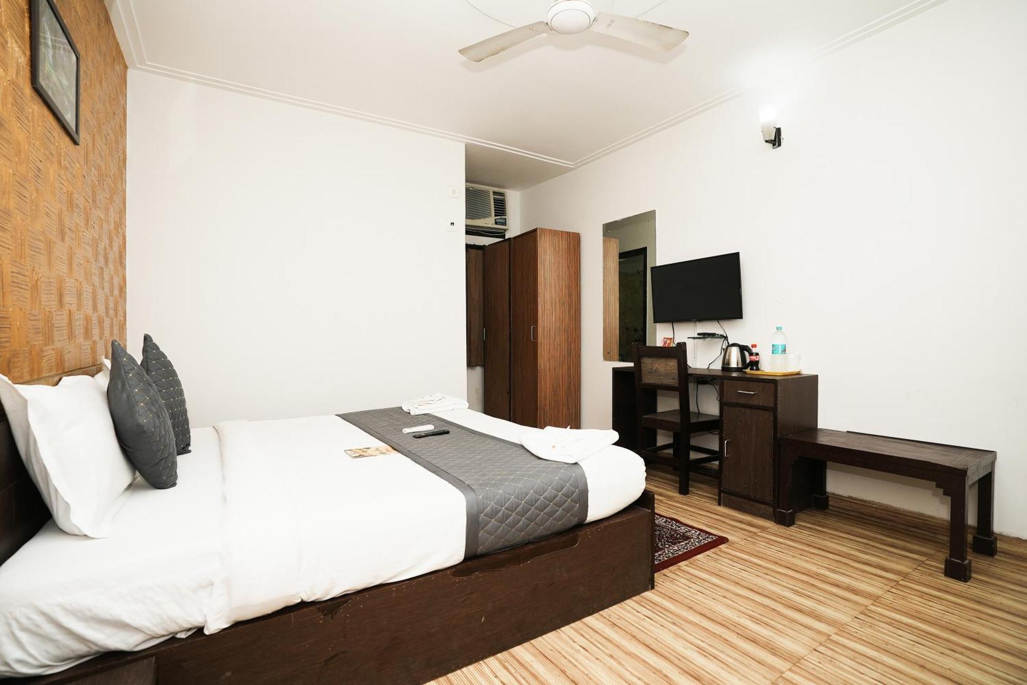 Hotel Om Paradise Near Igi Delhi Airport Nuova Delhi Esterno foto